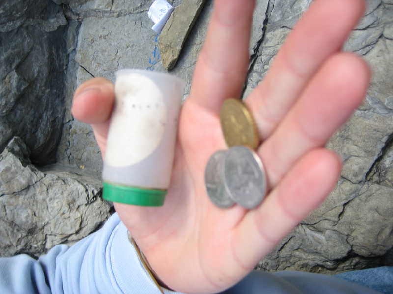 What was inside the geochache: 2xquarters US (2 Colorado) and 1 50c (Spain 2001)
